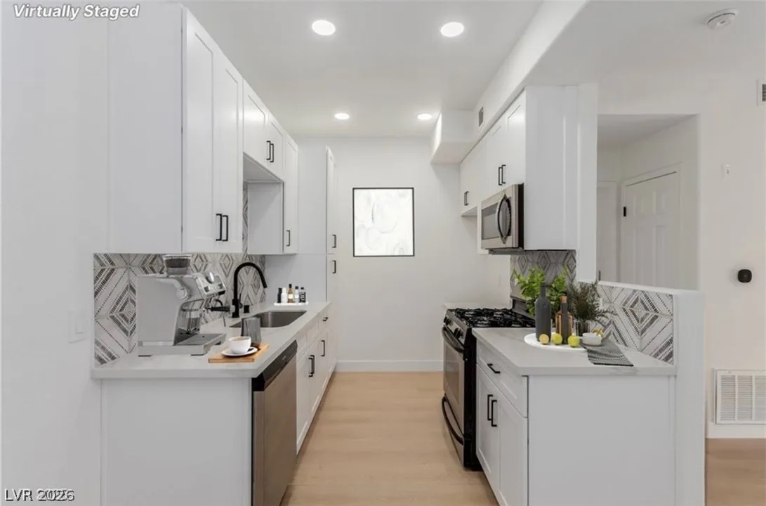 3318 North Decatur Boulevard 1020 — photo 1