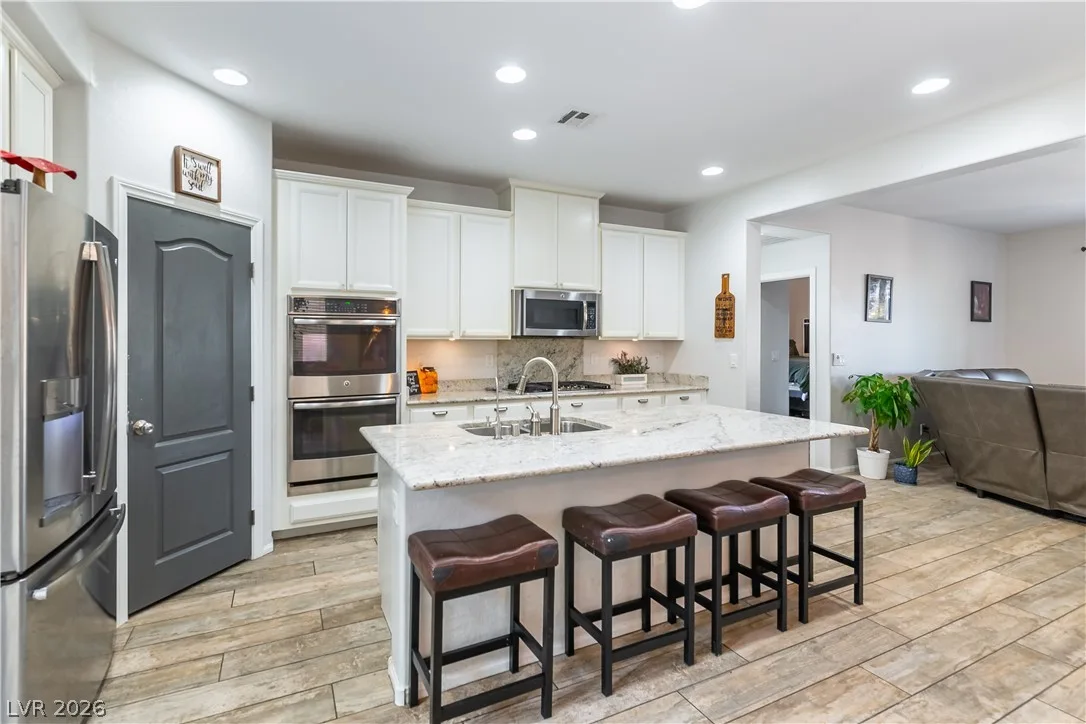 7556 Abby View Street — photo 3