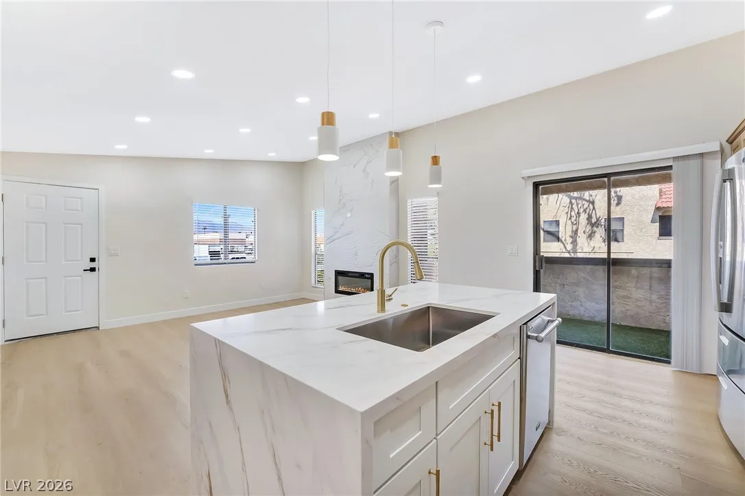 4708 Obannon Drive D — photo 2