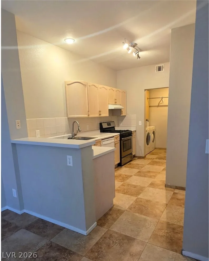 2601 Country Maple Avenue — photo 3