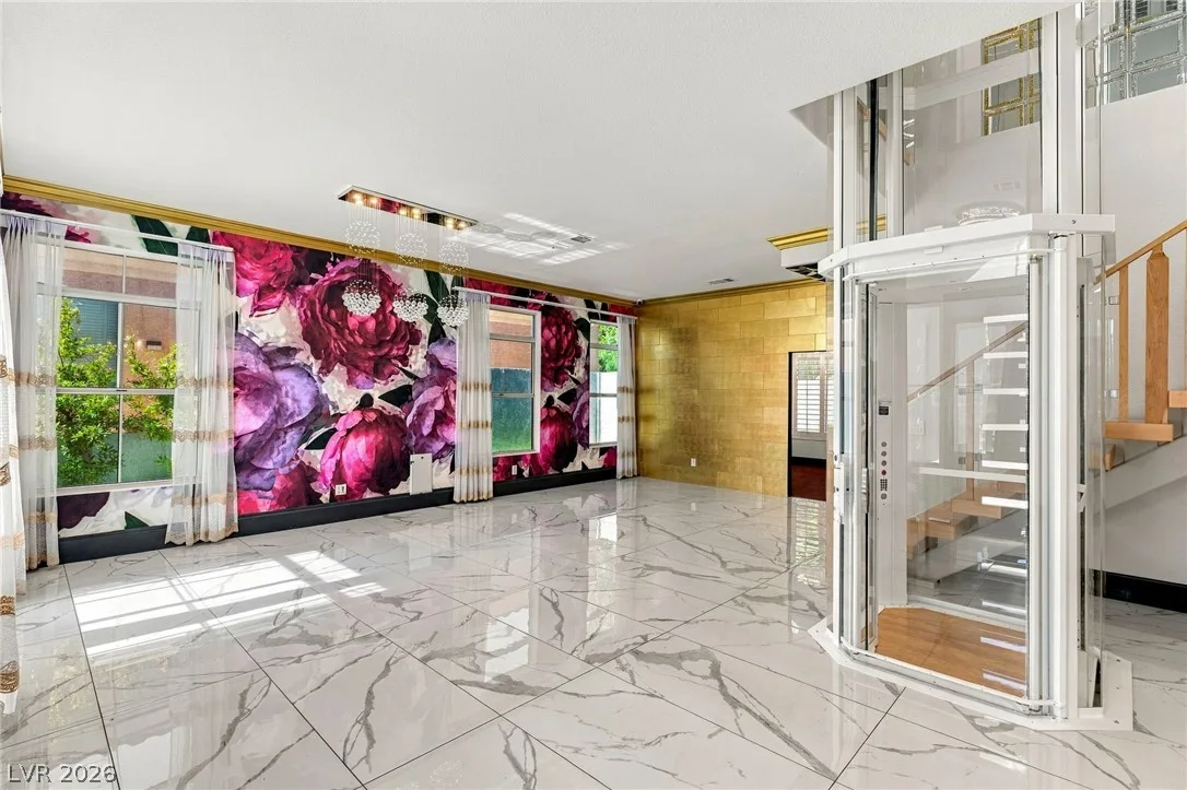 9498 Malasana Court — photo 3