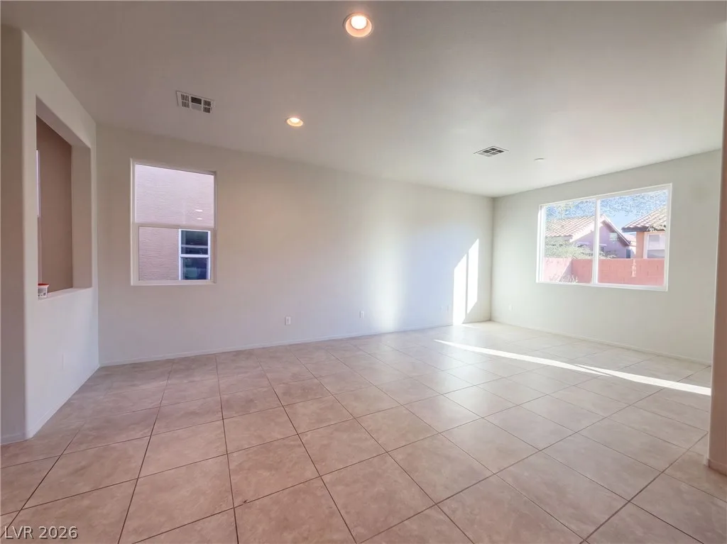 10713 Dobbs Avenue — photo 3
