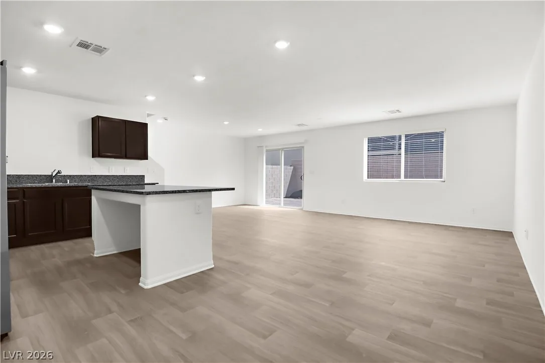 6022 S. Tomsik Street — photo 4