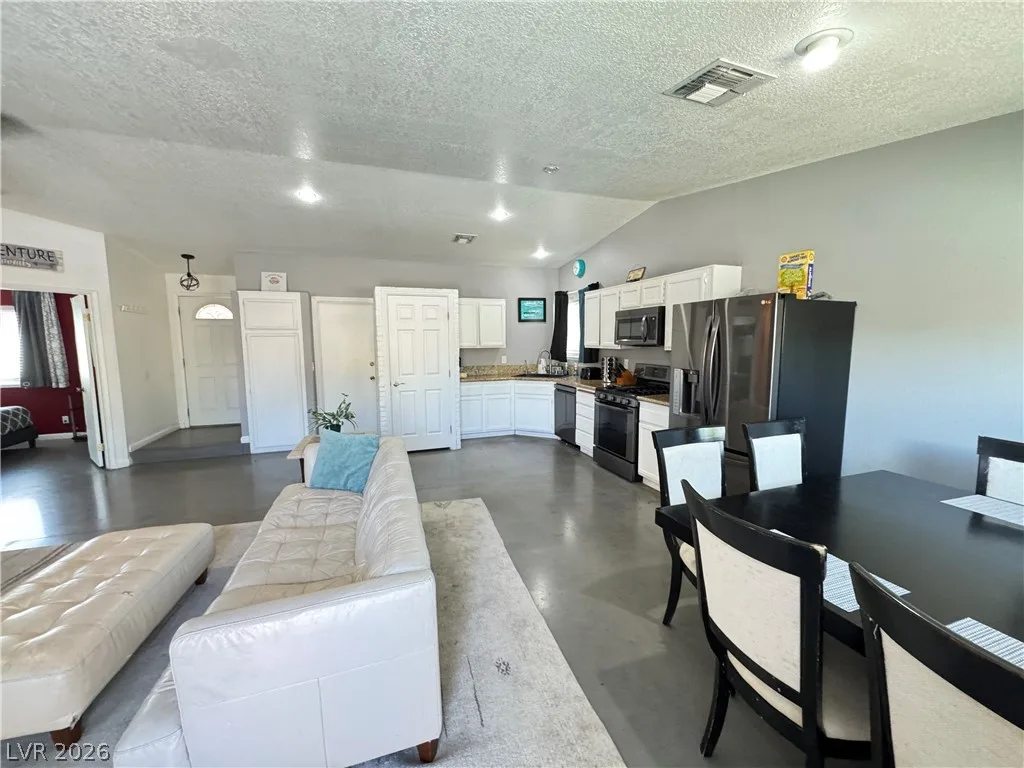 7267 Sixshooter Drive — photo 5