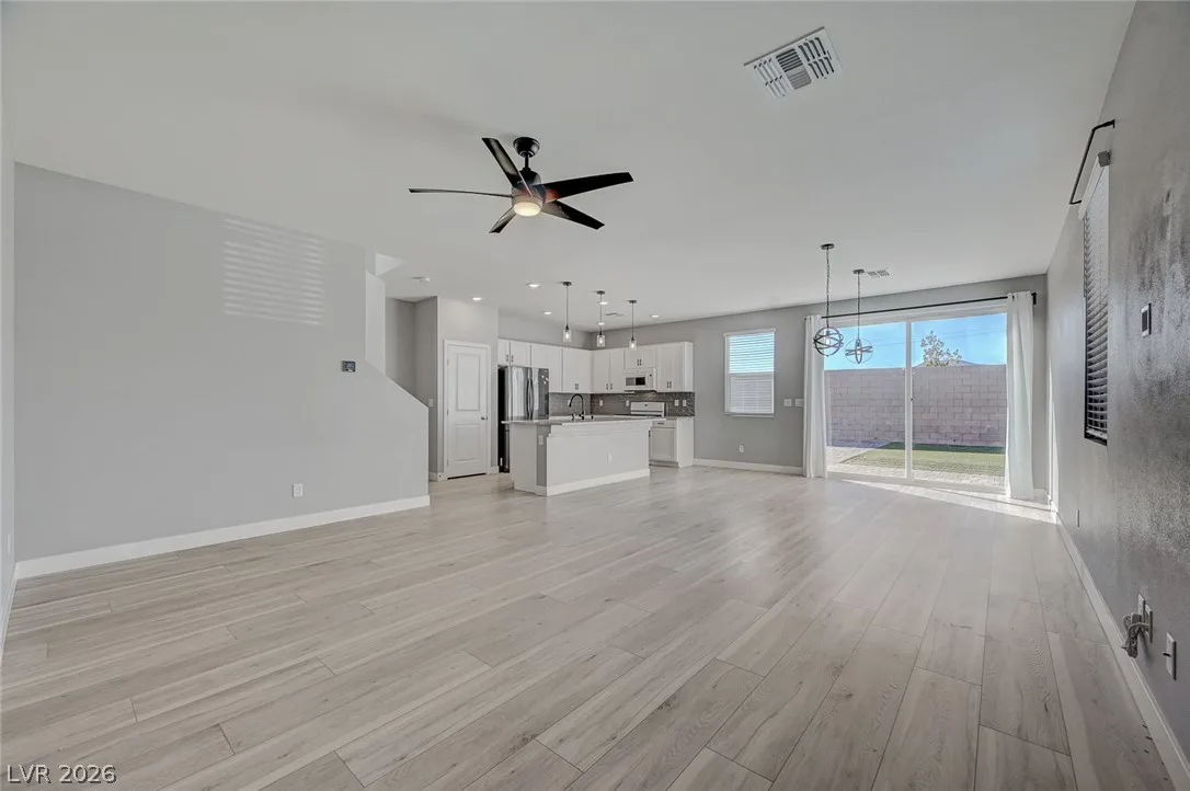 9467 Nottingham Bay Avenue — photo 3