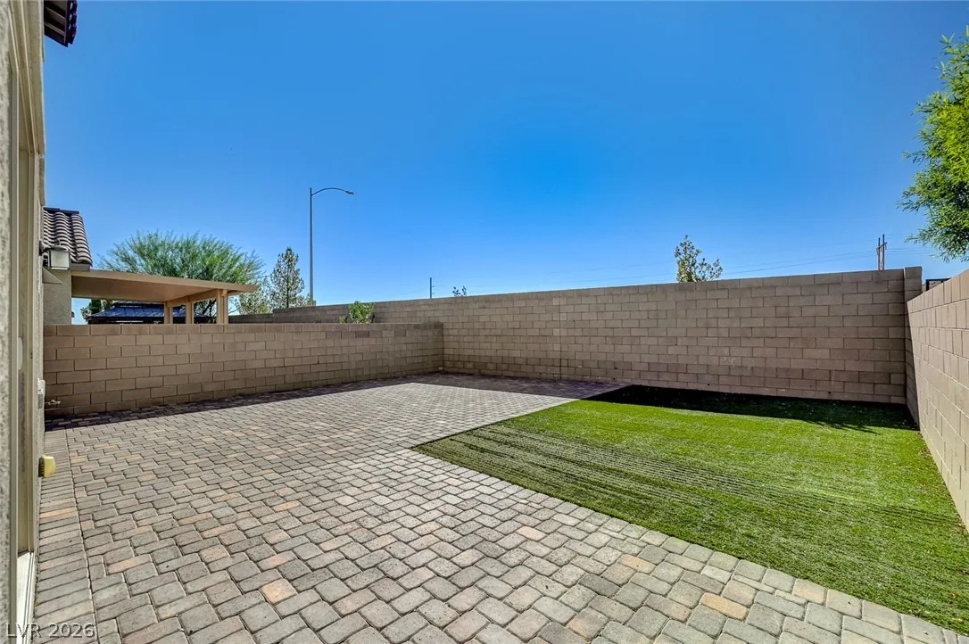 9467 Nottingham Bay Avenue — photo 4