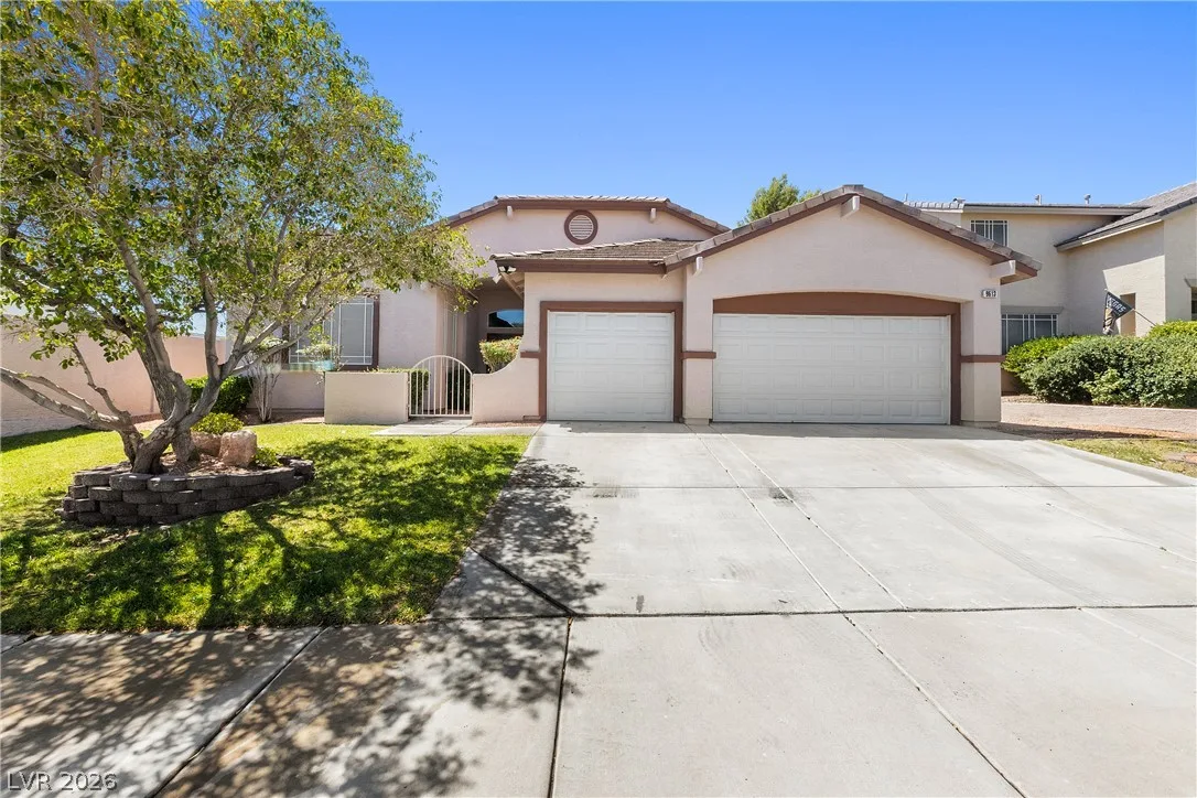 9613 Cherry Canyon Avenue — photo 2