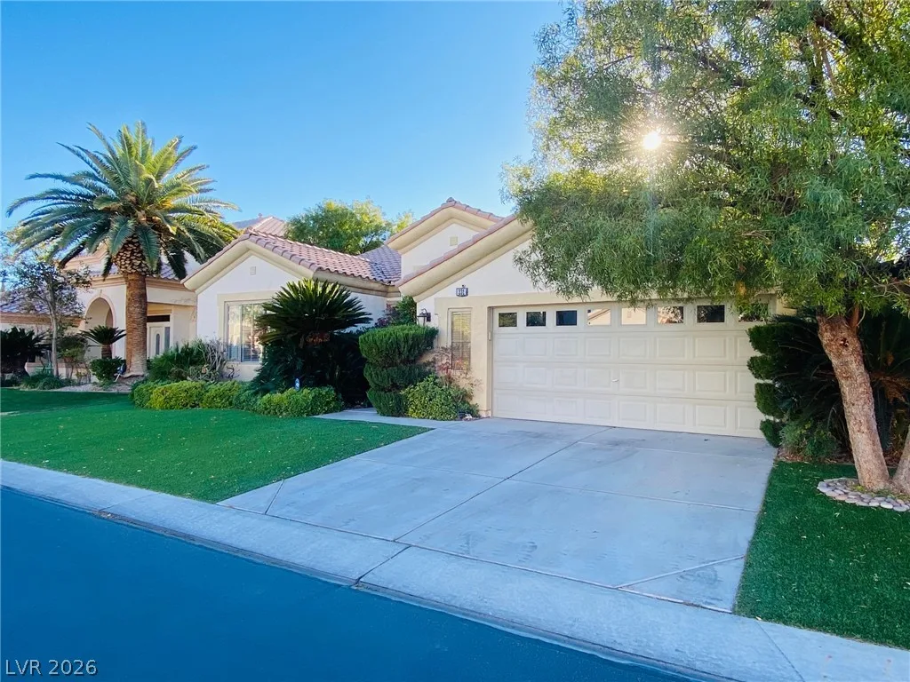 231 Cliff Valley Drive — photo 1