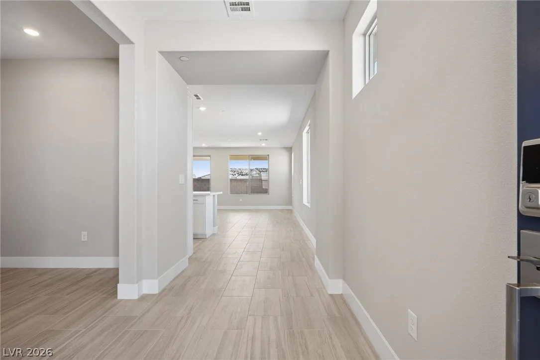 9725 Sangria Sunrise Avenue — photo 2
