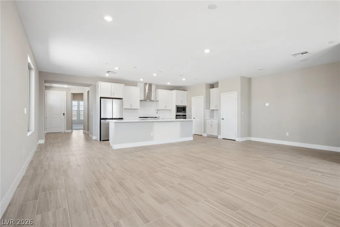 9725 Sangria Sunrise Avenue — photo 3