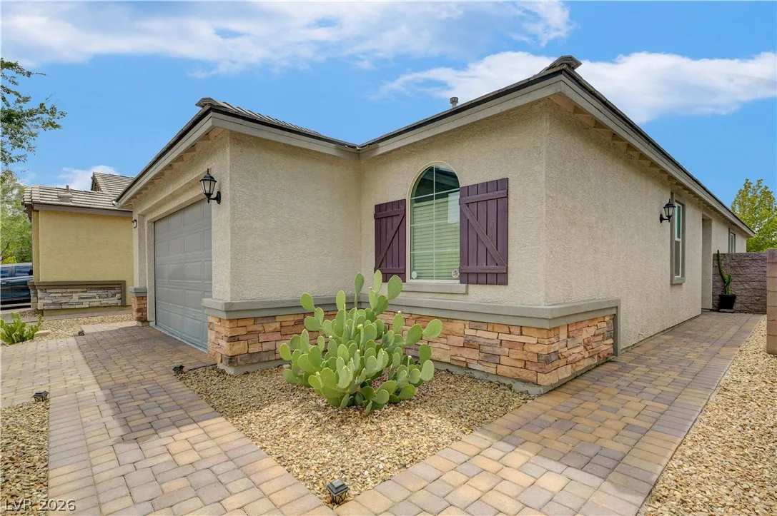 1305 Ossa Street — photo 4