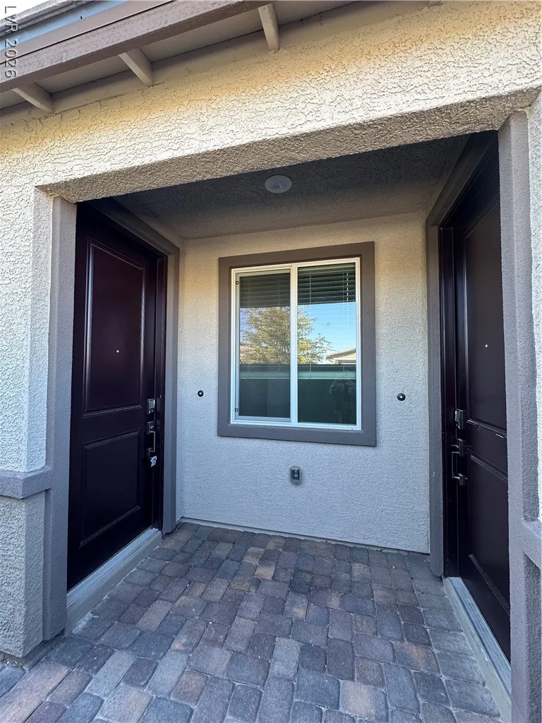 9769 Redwood Cascade Street — photo 3