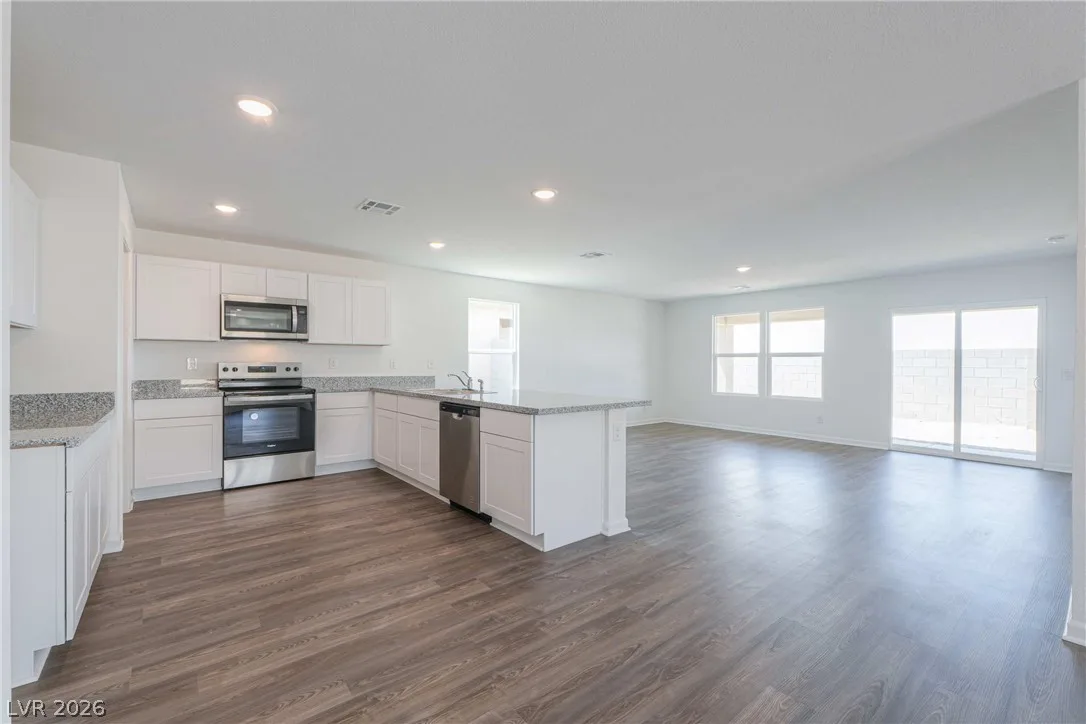 664 South Viento Drive — photo 4 of 18