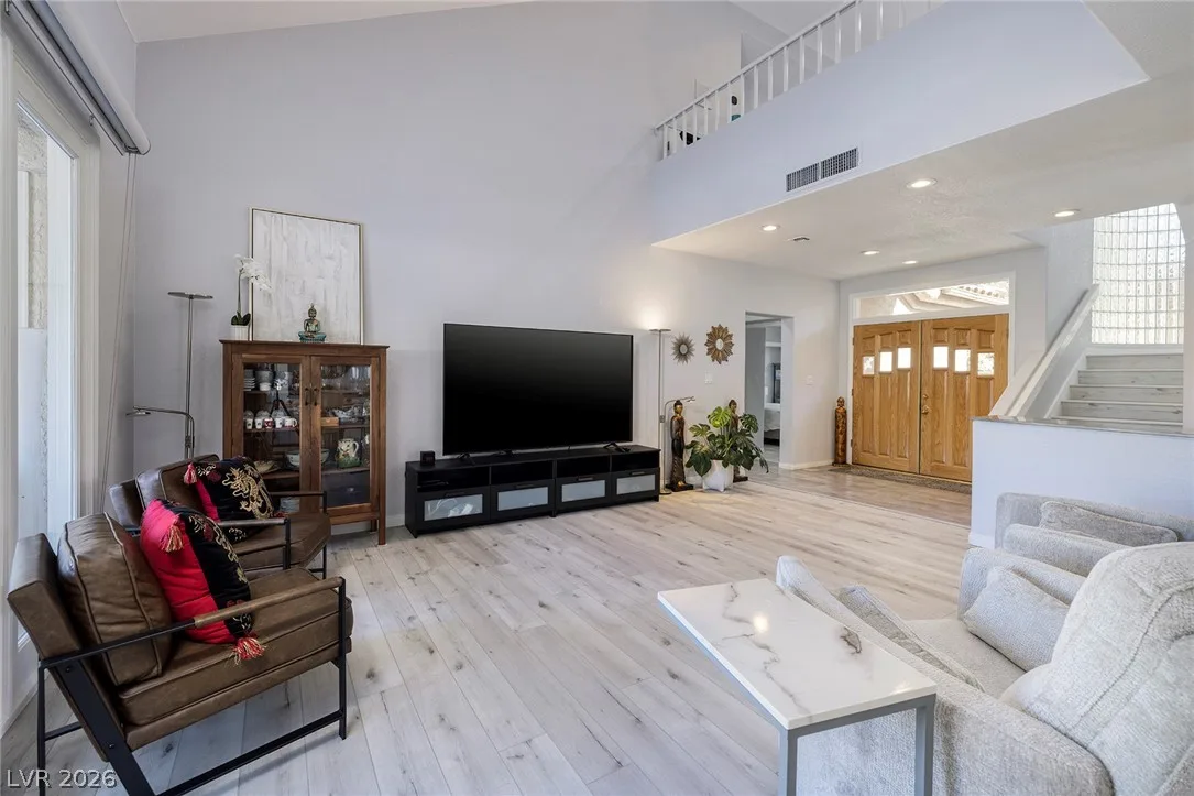 7402 Mission Hills Drive — photo 5