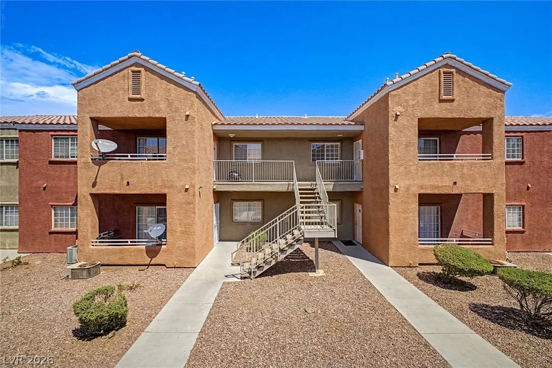 4730 CRAIG Road 2096 — photo 1