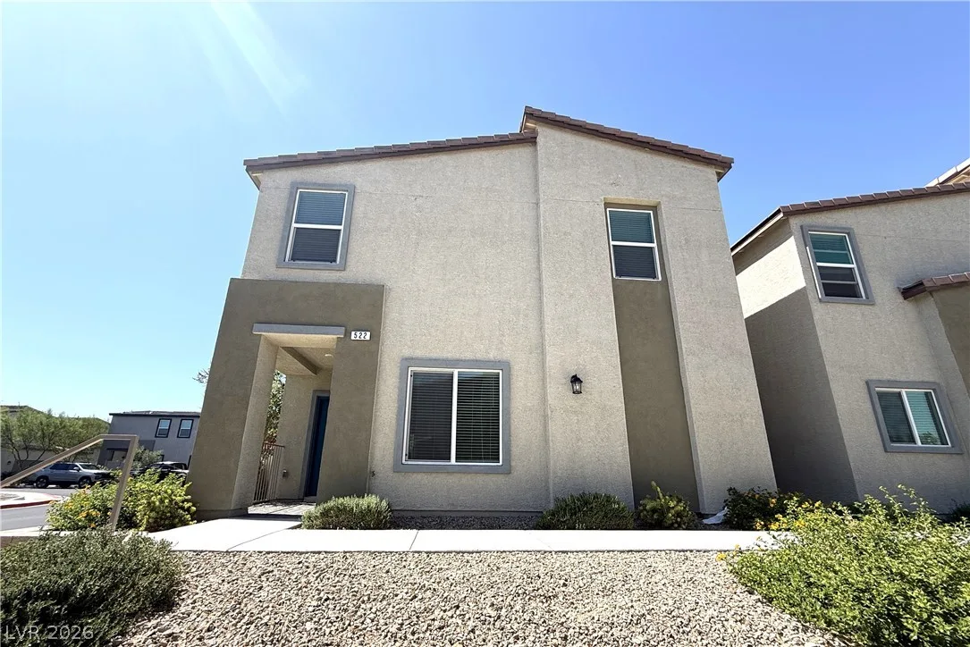 522 Spy Rock Avenue — photo 1