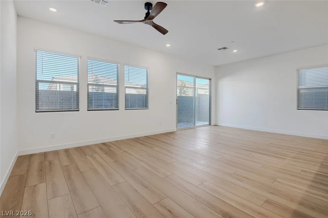 102 Cinder Cone Lane — photo 3