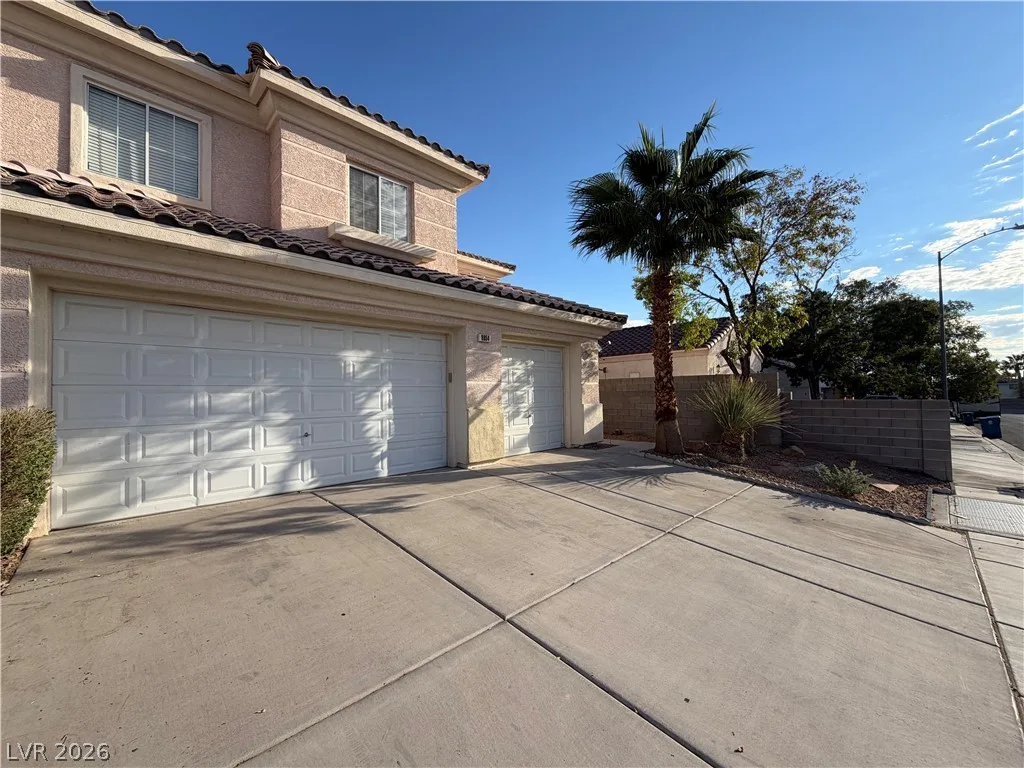 8854 West Katie Avenue — photo 2