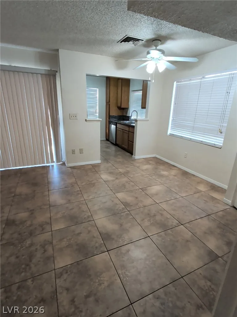4813 Nara Vista Way 102 — photo 3