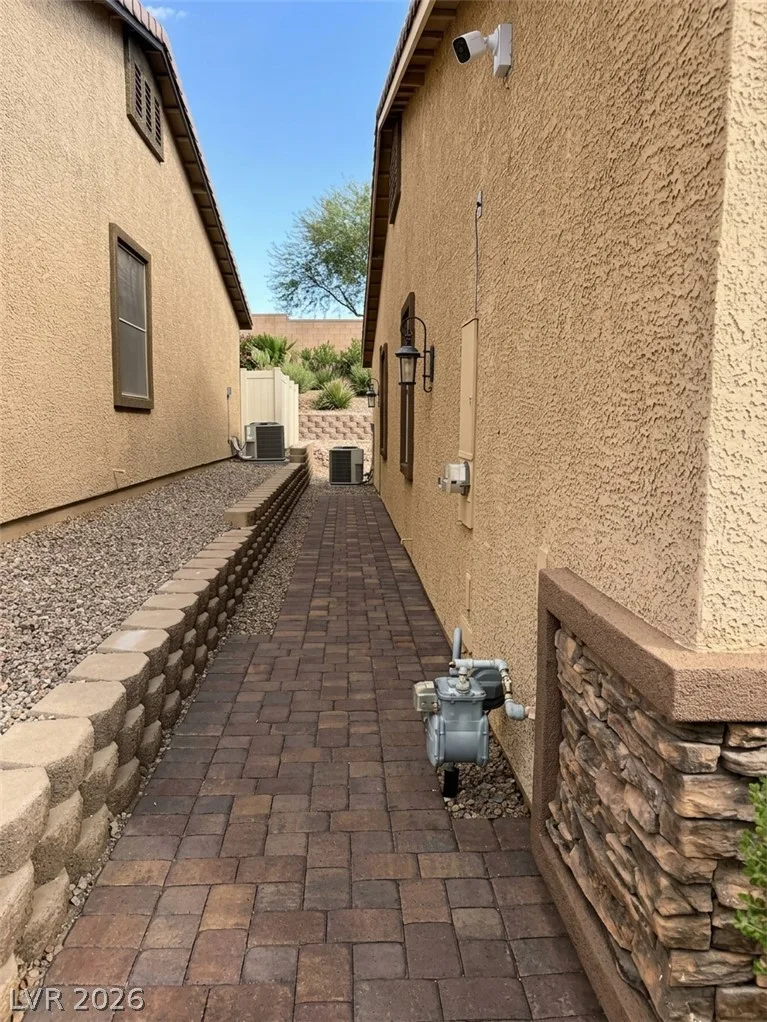 2657 Crystal Blue Street — photo 3