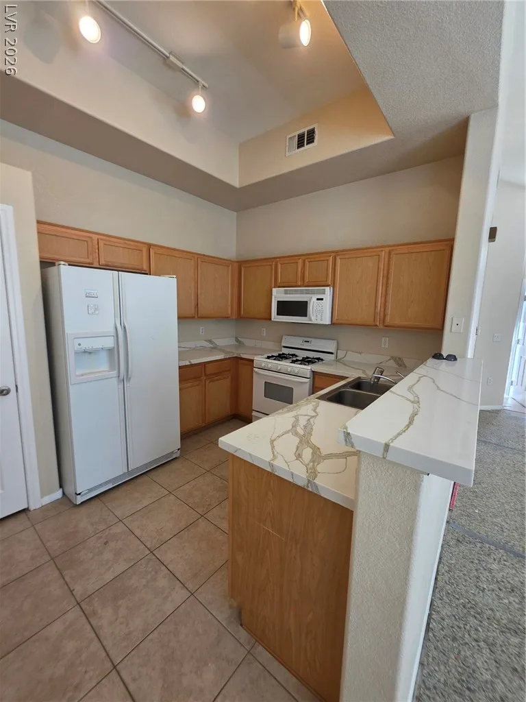10650 Calico Mountain Avenue 204 — photo 3