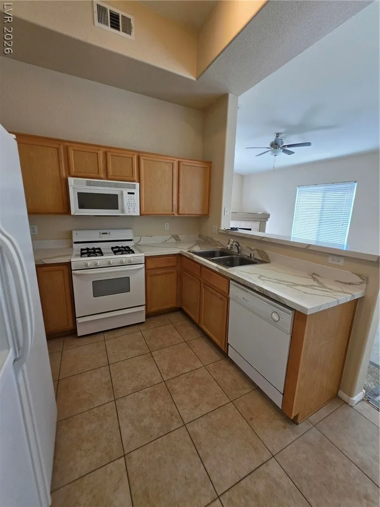 10650 Calico Mountain Avenue 204 — photo 4