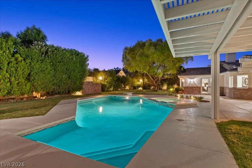 204 Rosemary Lane — photo 3