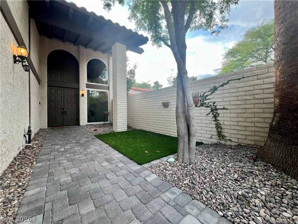 2316 Plaza Del Grande — photo 4