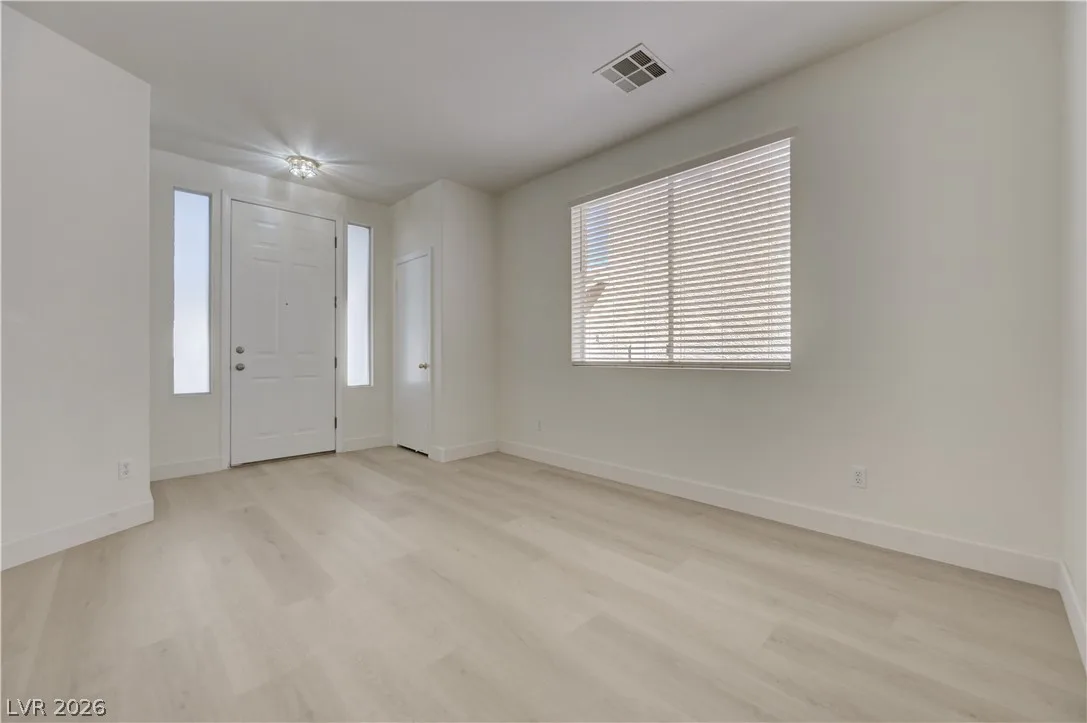 10369 Bent Willow Avenue — photo 4