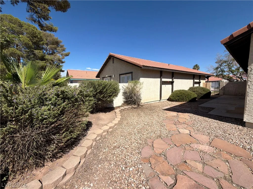 3924 Applecrest Street — photo 5