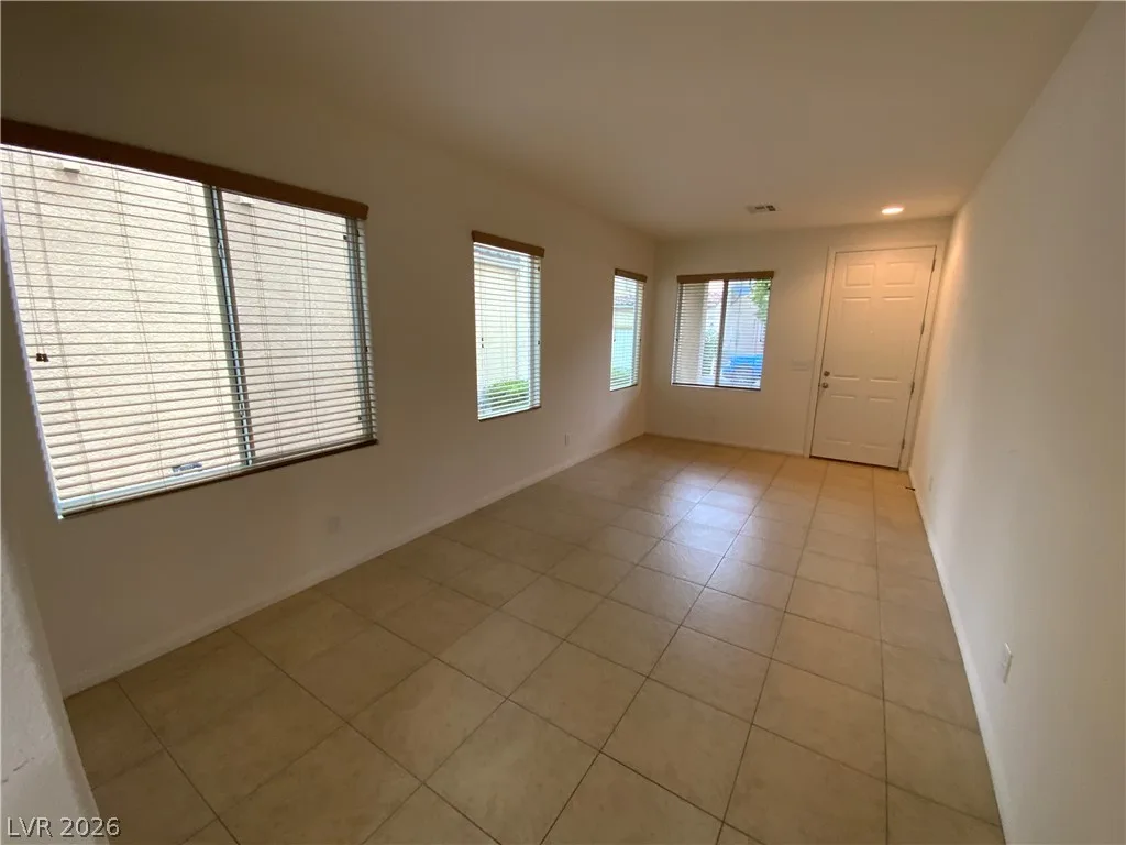 8439 Sequoia Grove — photo 2
