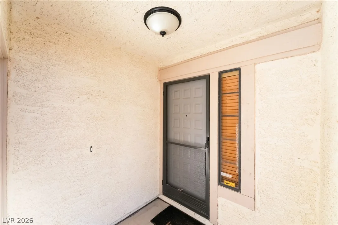 8466 Palmada Drive — photo 3