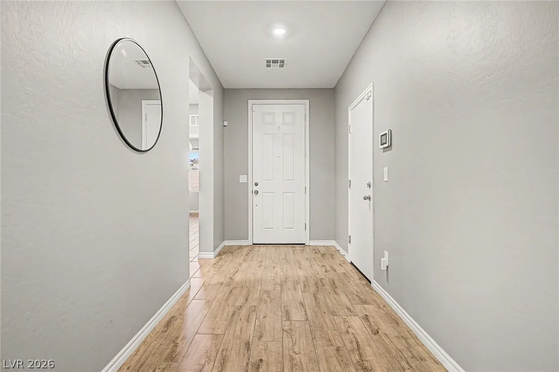 3935 Henny Avenue — photo 4
