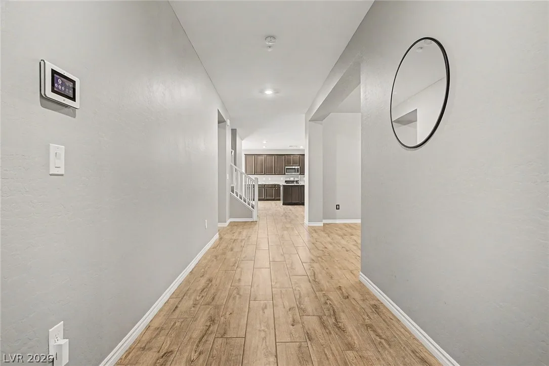 3935 Henny Avenue — photo 5