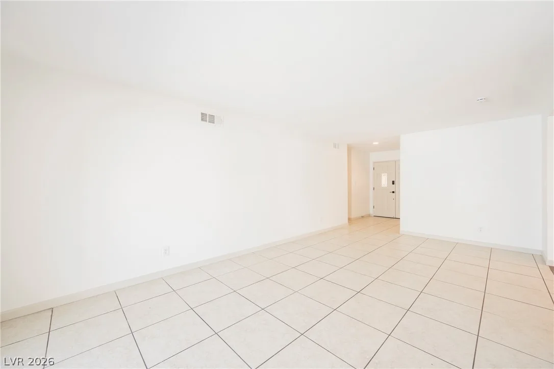 2302 Wagonwheel Avenue — photo 5