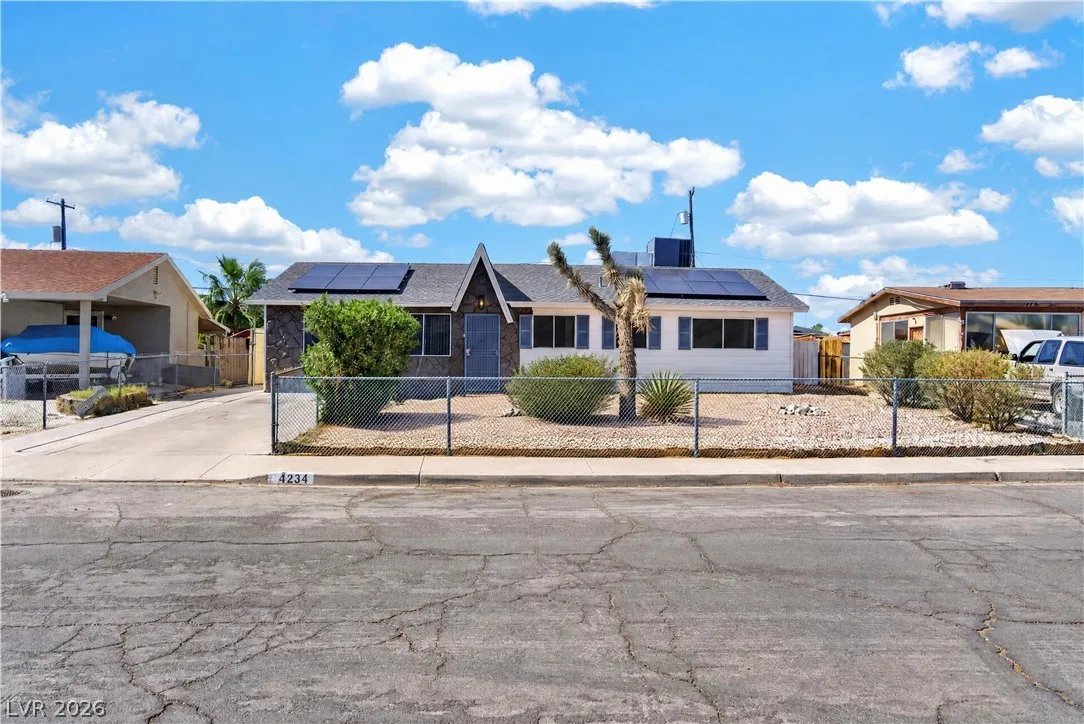 2341 Pariva Street — photo 3