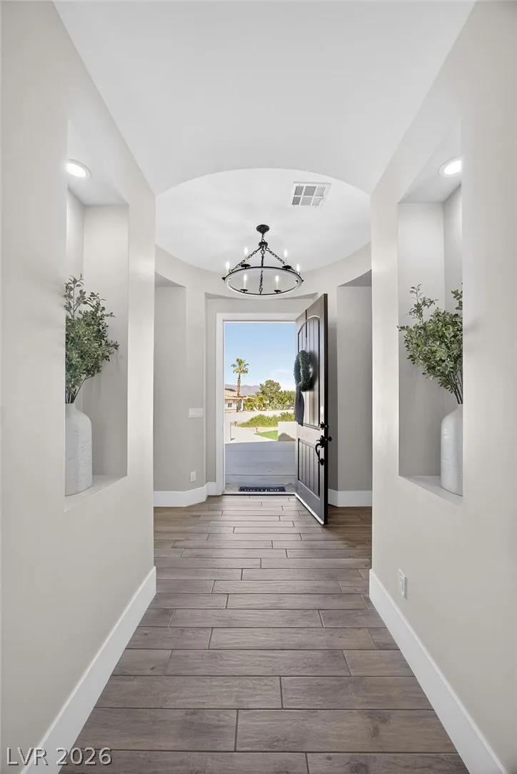 5865 Egan Crest Drive — photo 3