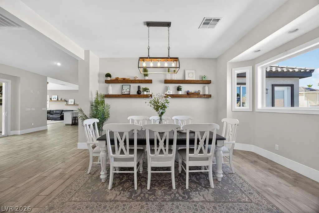 5865 Egan Crest Drive — photo 4