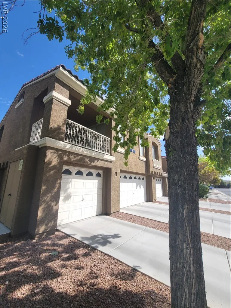 7290 Sheared Cliff Lane 102 — photo 2