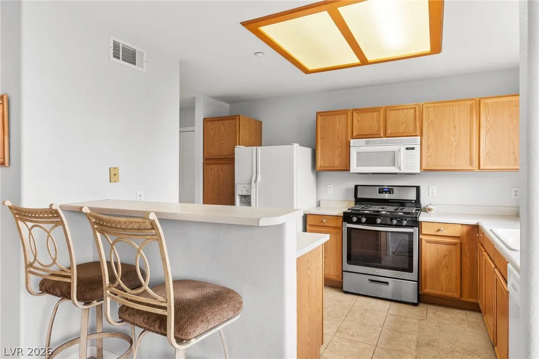 830 Carnegie Street 623 — photo 4