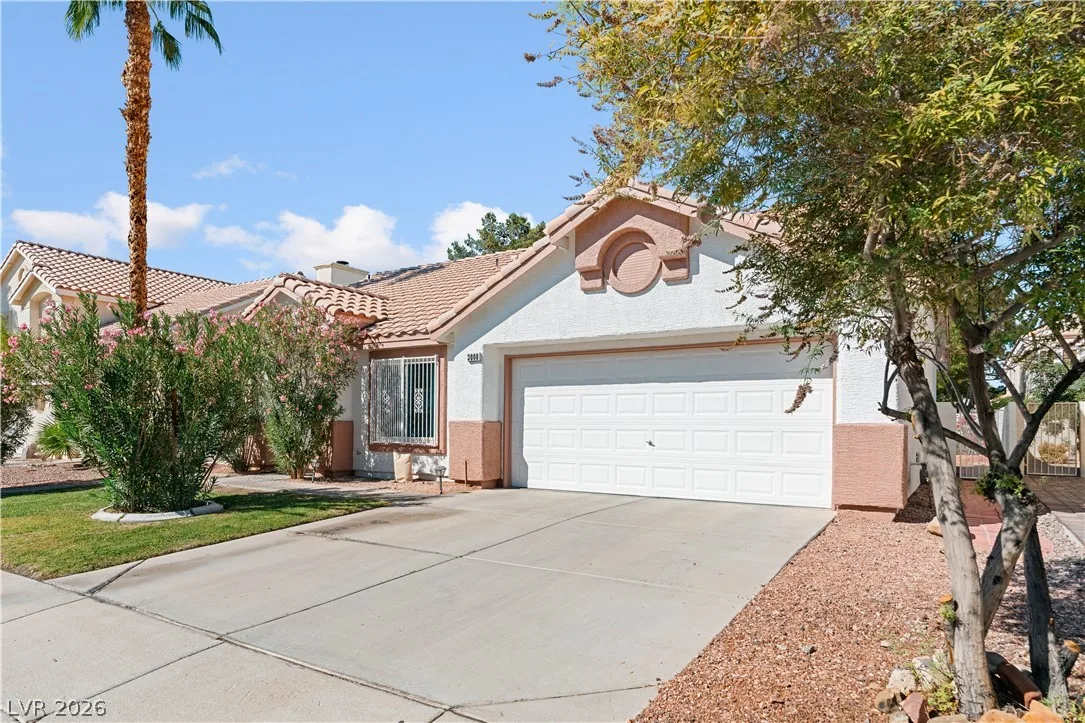 3008 Seasons Avenue — photo 2
