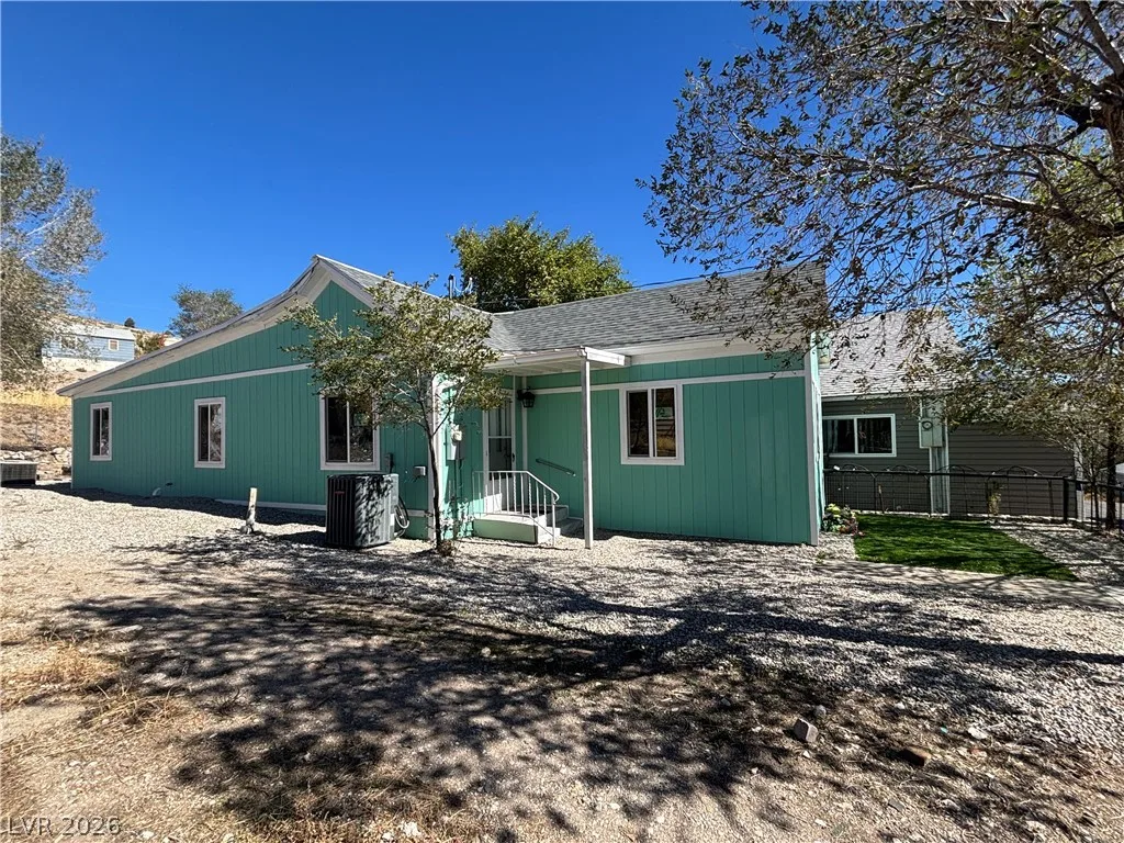734 Ely Street — photo 1