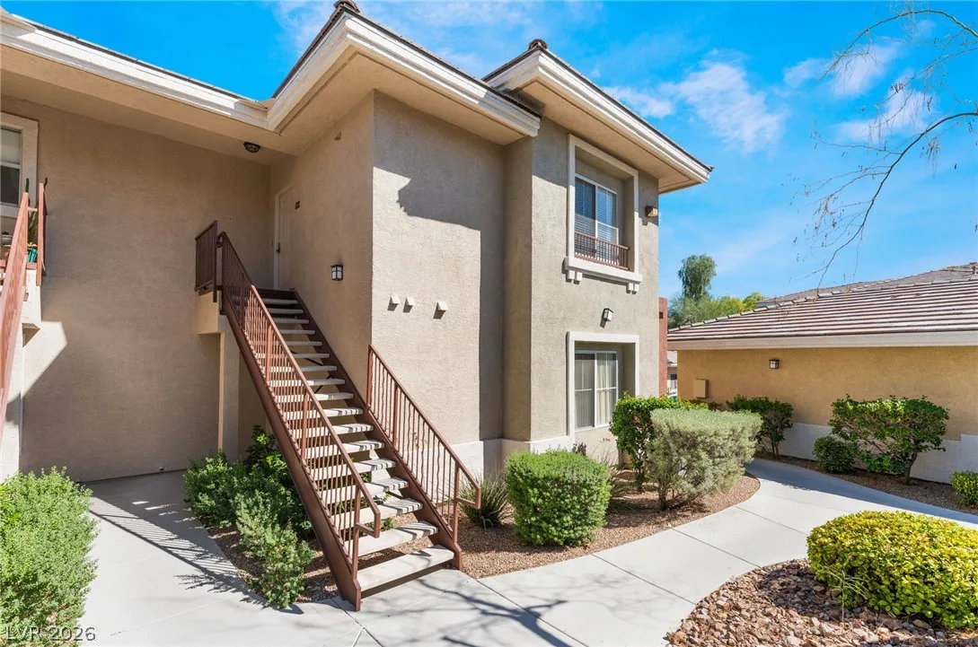 909 Domnus Lane 203 — photo 4