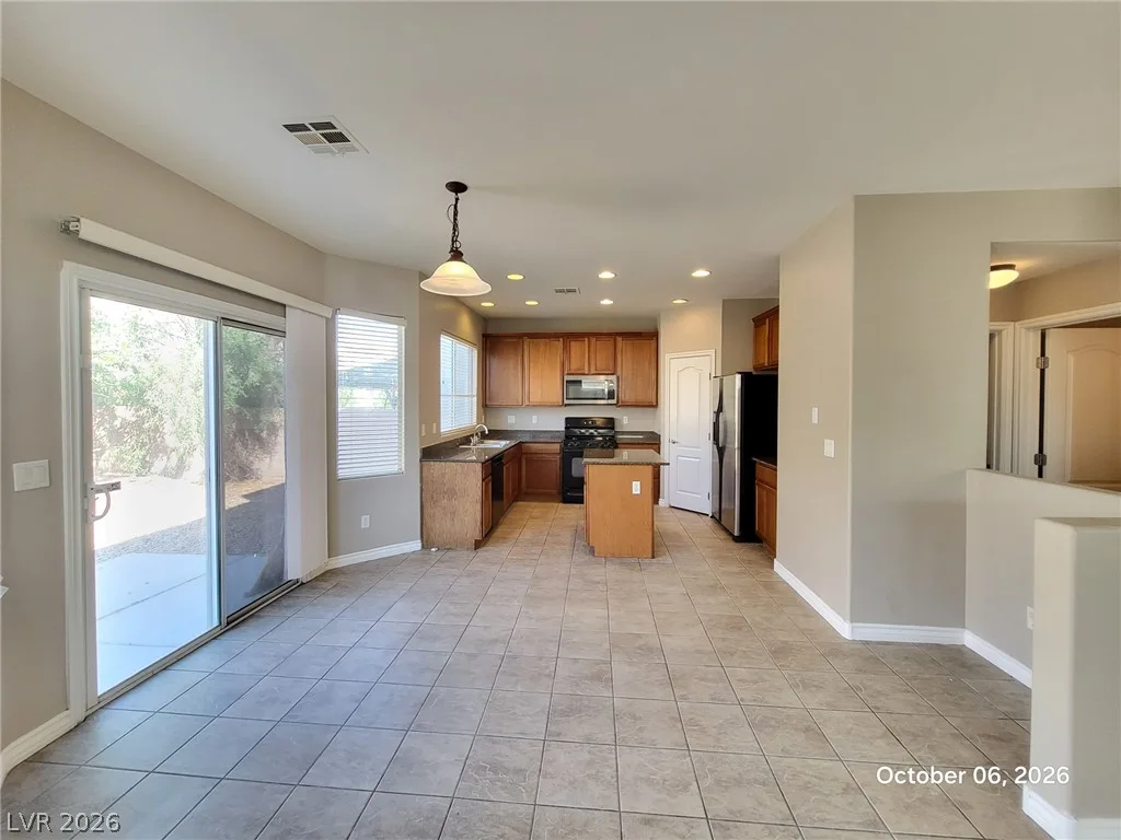 112 Sierra Breeze Avenue — photo 5
