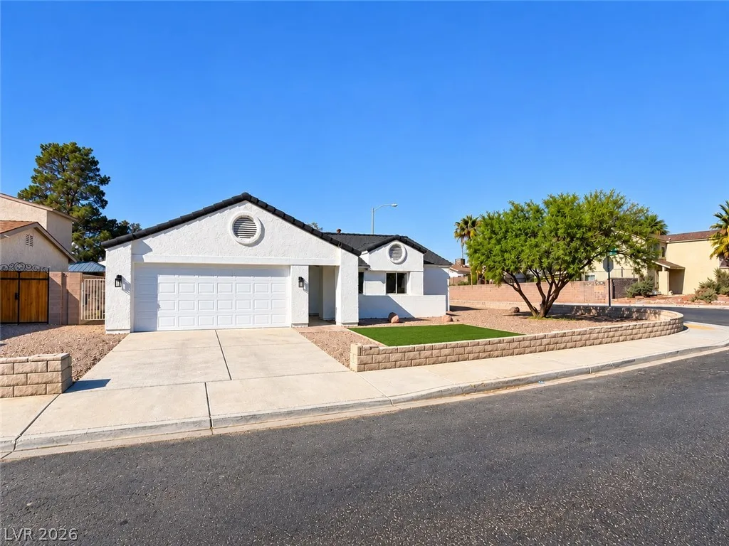 7157 Sixshooter Drive — photo 3