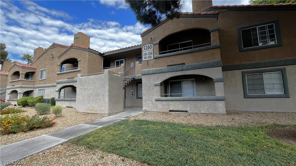 5260 MISSION MONTEREY Lane 106 — photo 2