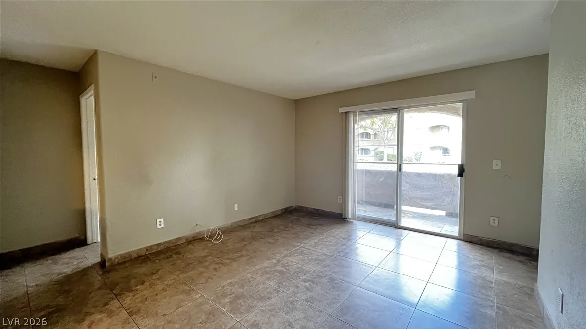 5260 MISSION MONTEREY Lane 106 — photo 4