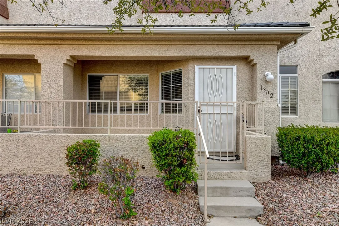 1302 Dusty Creek Street — photo 1