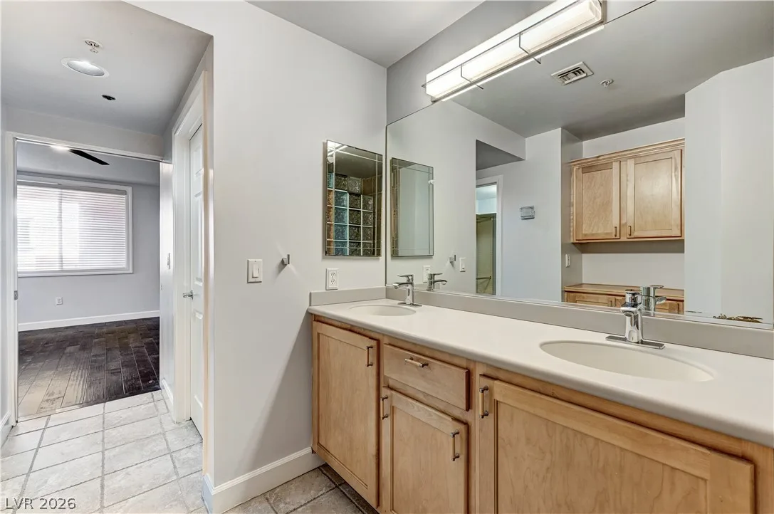 75 East Agate Avenue 303 — photo 4