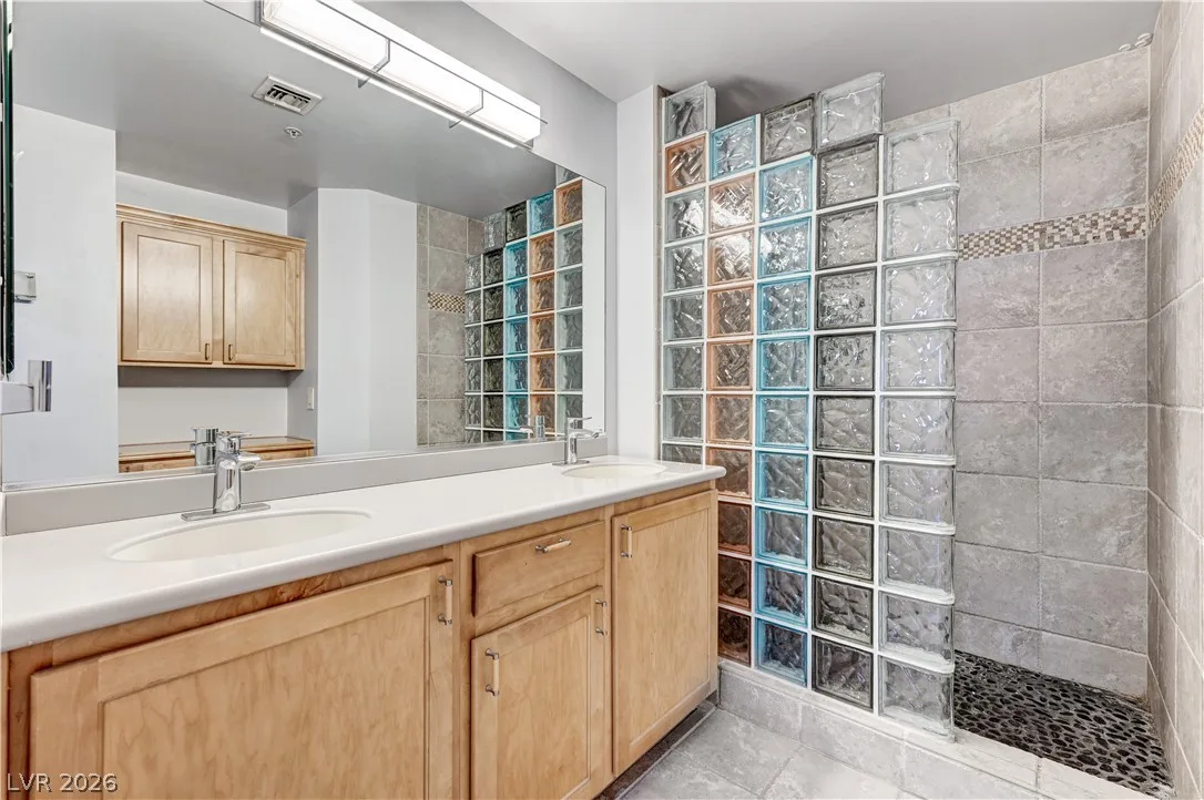 75 East Agate Avenue 303 — photo 5